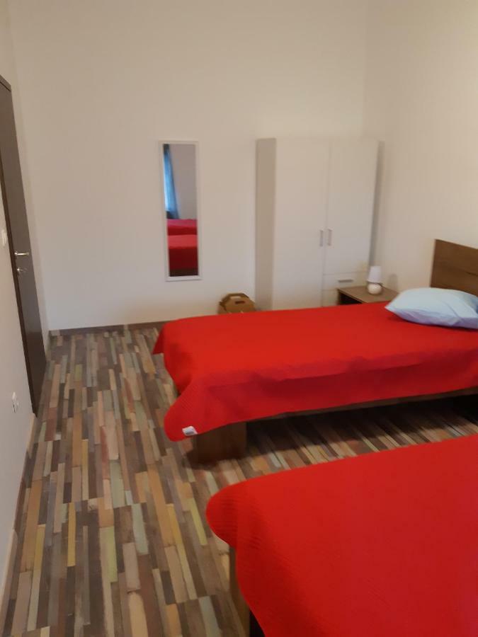 Apartments Vukelic Starigrad Paklenica Exterior foto