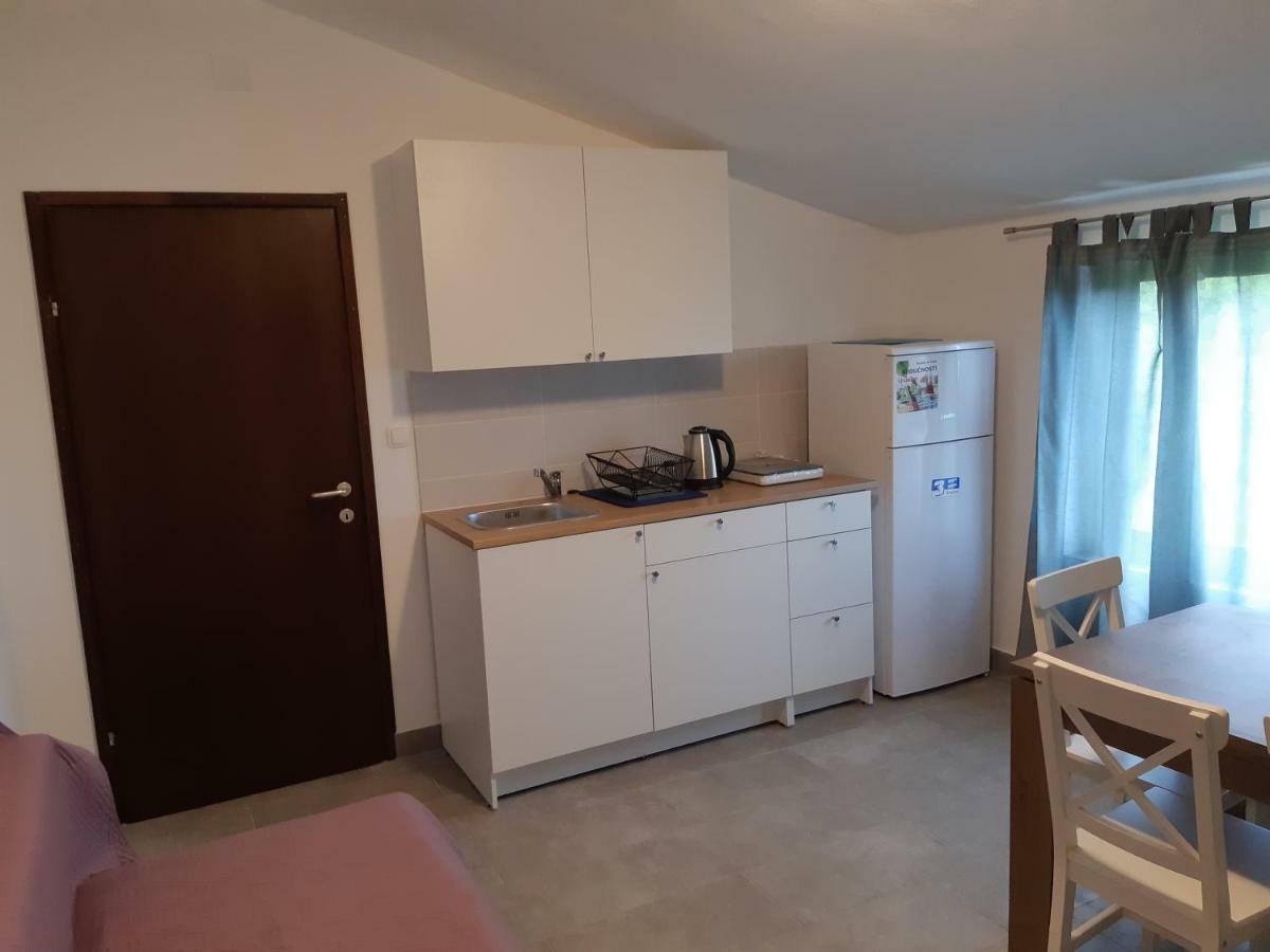Apartments Vukelic Starigrad Paklenica Exterior foto